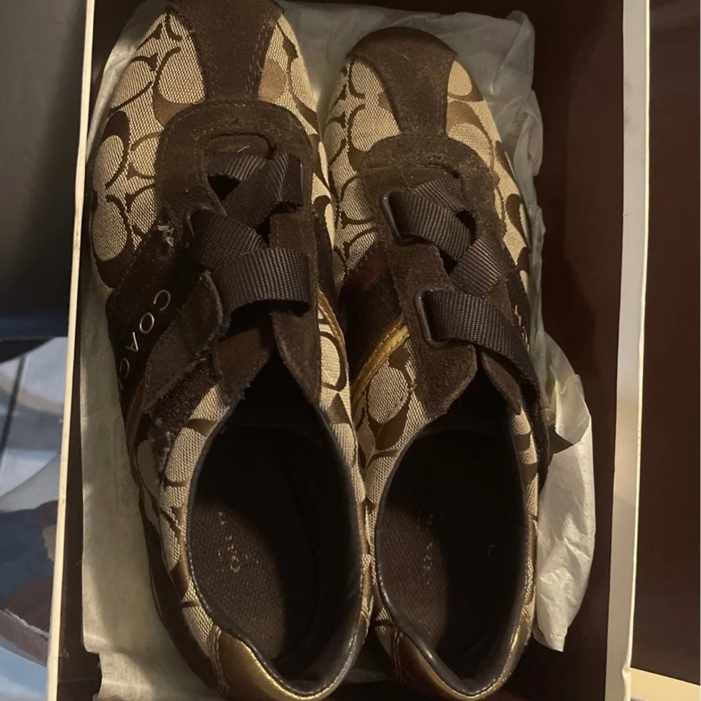 Coach shoes size 9.5 like new